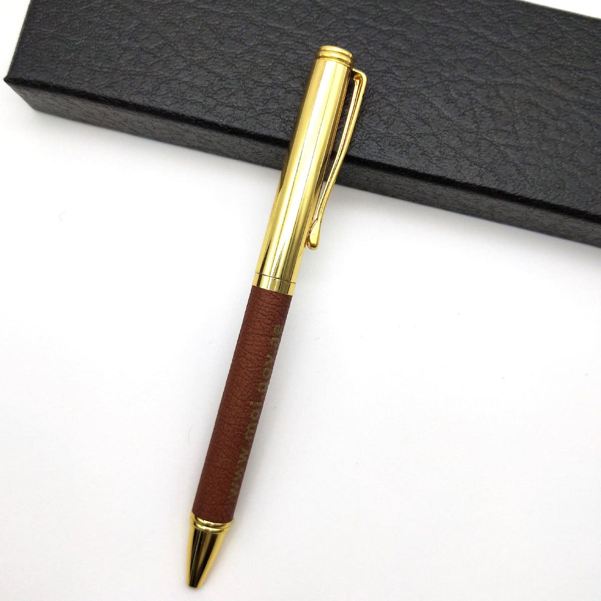 luxury gift pen with leather surface