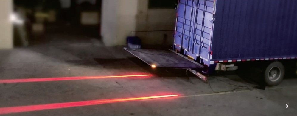 Warning LED line light for vehicles with tilting ramp