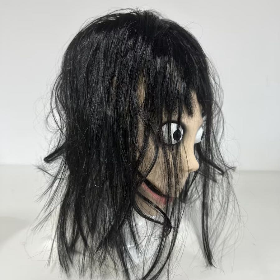 Scary face mask girl (doll) Momo