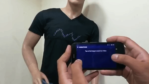 T-shirt with programmable text