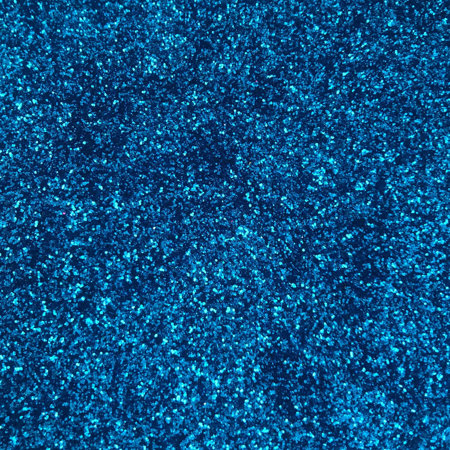blue glitter dust powder decorations on the body