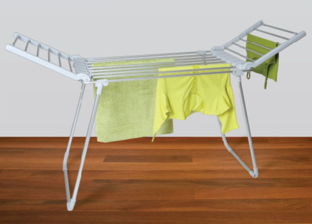 electrically heated clothes dryer