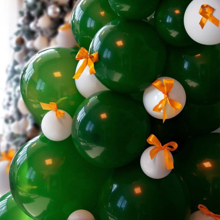 Balloon christmas tree​ - Inflatable Xmas tree made of balloons